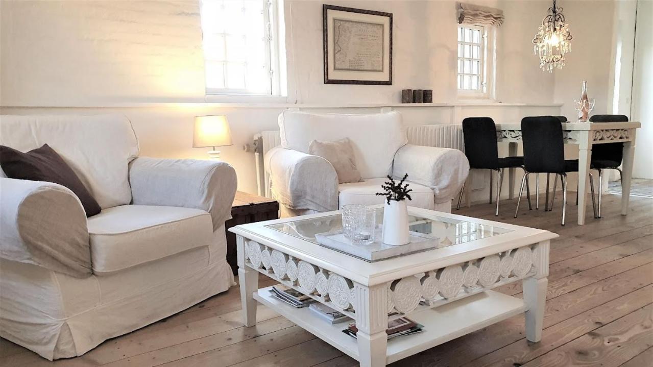 Store Ejlstrup Bed & Breakfast Odense Eksteriør bilde