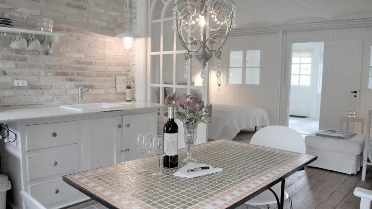 Store Ejlstrup Bed & Breakfast Odense Eksteriør bilde